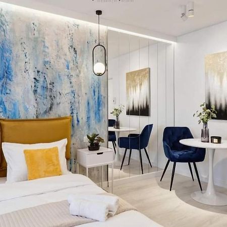 Government Deluxe Studio By Magic Apartments Bucarest Exterior foto