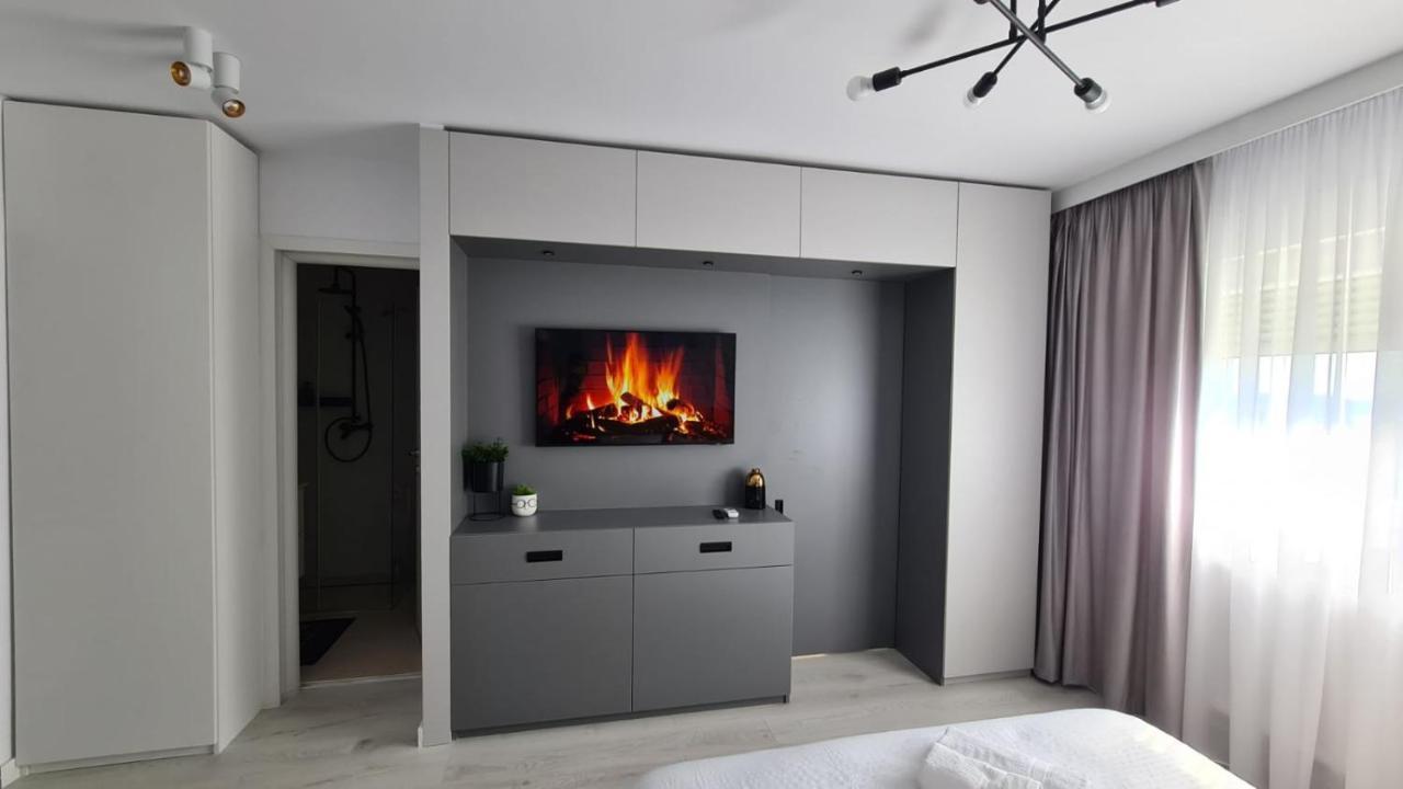 Government Deluxe Studio By Magic Apartments Bucarest Exterior foto