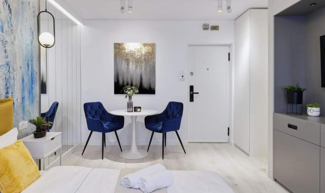 Government Deluxe Studio By Magic Apartments Bucarest Exterior foto